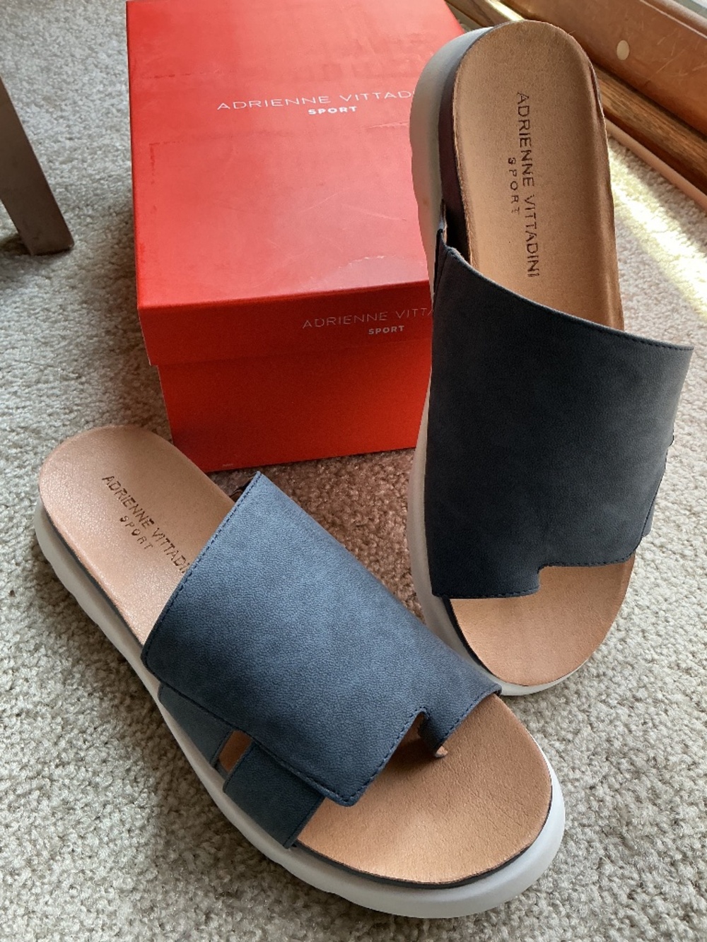 Adrienne Vittadini “Phil” Sandals, navy NIB, 9.5M